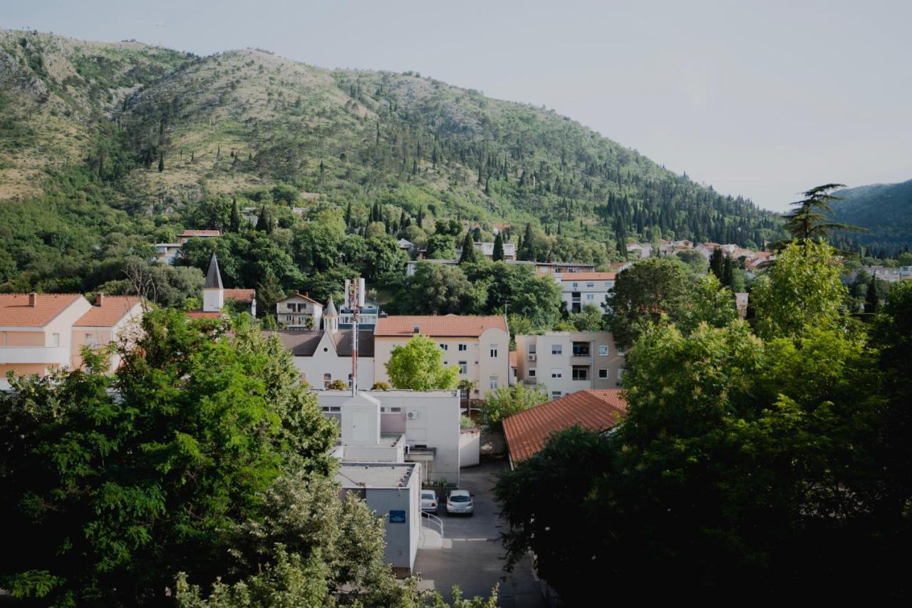 Riverland - Lovely Apartment Mostar Buitenkant foto